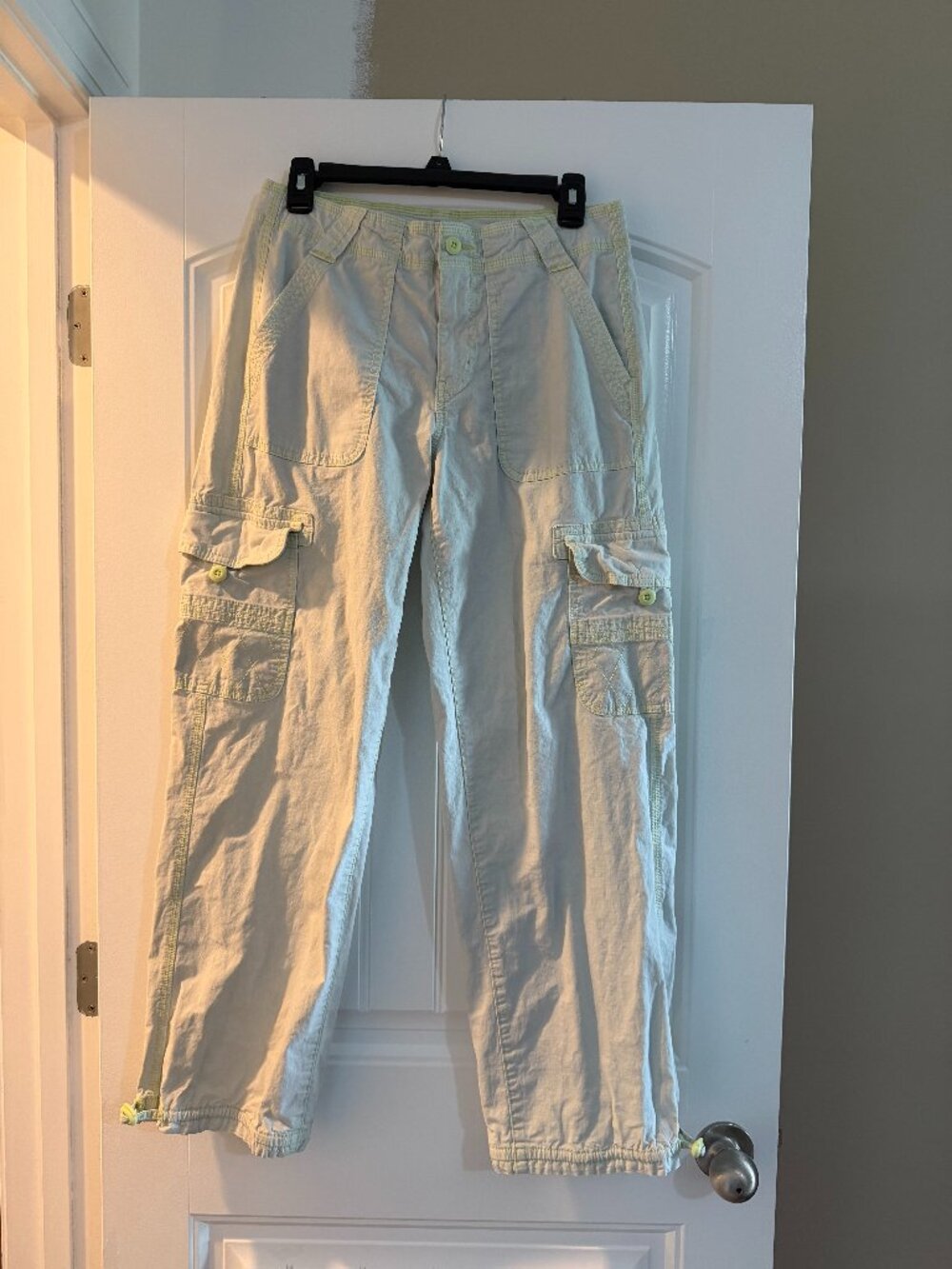 American Eagle Baggy Jogger Cargo Pants (Faded Lime Green)